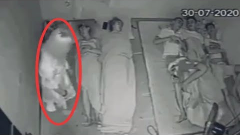 Viral Video: Weird Things Caught On Security Camera's And CCTV!!! | Viral Trendz